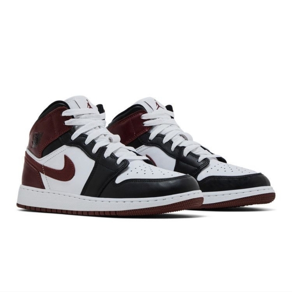 Brand New Air Jordan 1 Mid SE 'Dark Pony' Women's 7.5 Youth's 6 Sku HF3193 102 - Picture 5 of 9